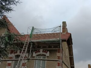Rénovation de toiture avec des tuiles de Beauvoise rouge flammée à Crécy sur Serre