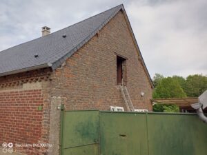 Pose et rénovation de toiture en ardoise naturelle à Nouvion et Catillon
