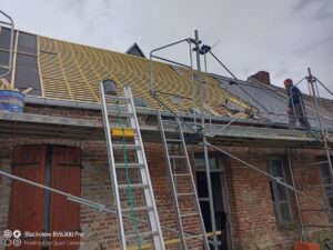 Pose et rénovation de toiture en ardoise naturelle à Nouvion et Catillon